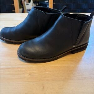 Black Leather Chelsea Boots